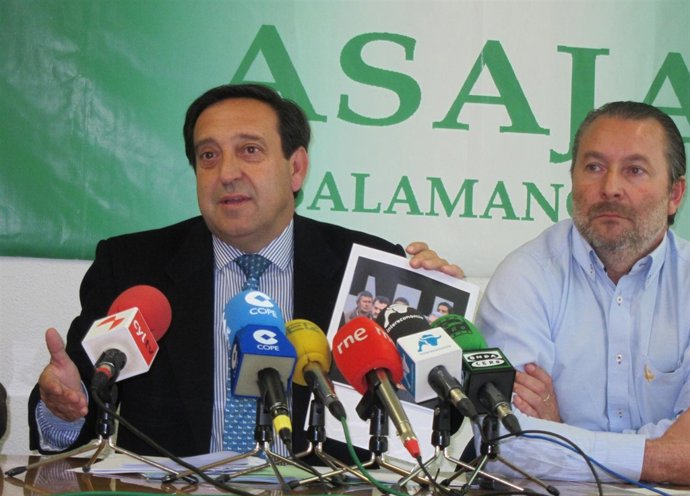 Barato (I)  y Dinaciano Dujo (D)