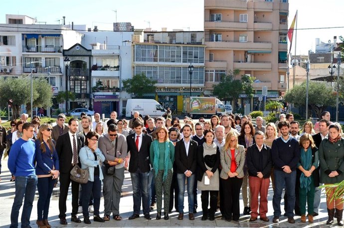 Minuto de silencio en Fuengirola 