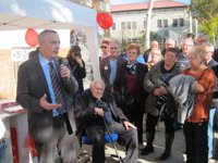 Navarro acusa a Mas de tener "olvidada" la ciudad de Barcelona