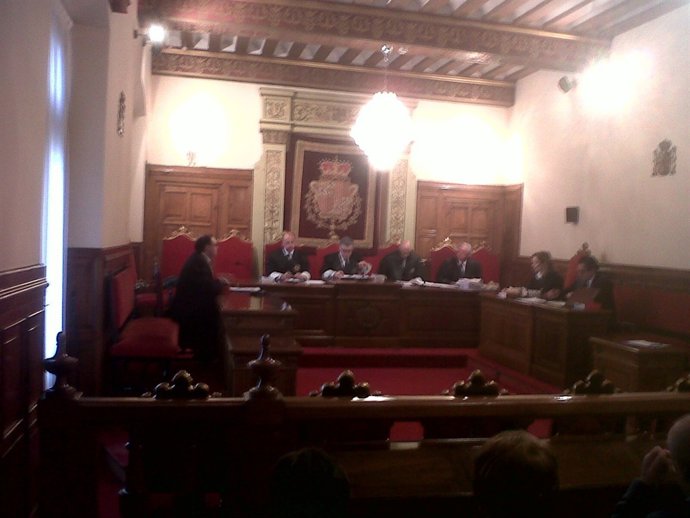 Recurso assinato de Cangas de Onís en el TSJA