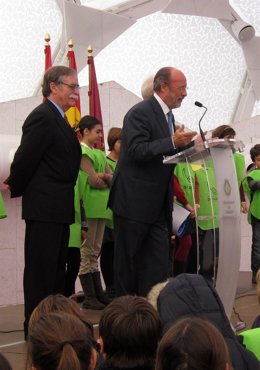 El alcalde de Valladolid durante el discurso del Día de los Derechos del Niño