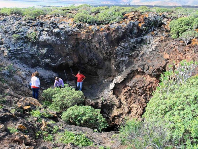 'Cueva De Los Siete Lagos'  De Lanzarote