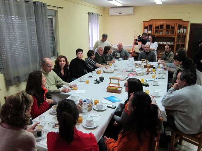 Centro Vida De Cáritas En Cáceres. Periodistas Y Personas Sin Hogar.