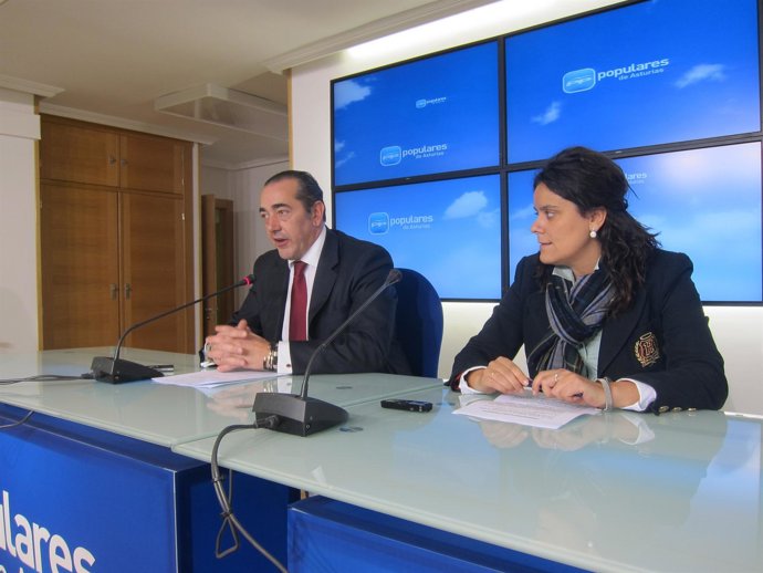 Goñi y Polledo, durante la rueda de  prensa.