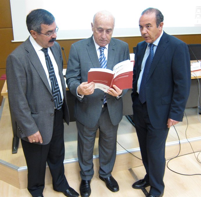 Presentación del informe del Síndic de Greuges sobre atención a menores