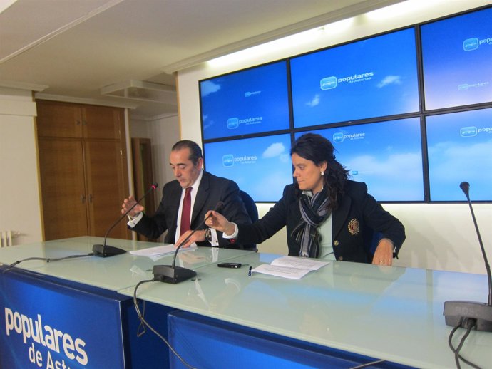  Goñi Y Polledo, Al Inicio De La Rueda De Prensa.