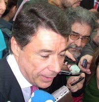 González dice que es "lamentable" que los sindicatos "no apoyen al sistema educativo madrileño y actúen contra él"