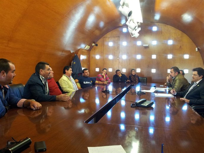 Jódar en una reunión de trabajo con los vecinos afectados por inundaciones