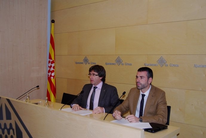 El alcalde de Girona, Carles Puigdemont, y el de Figueres, Santi Vila