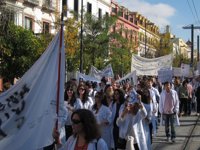 MIR aluden a la suspensión de cirugía programada en el segundo día de huelga general, mientras Salud habla de normalidad