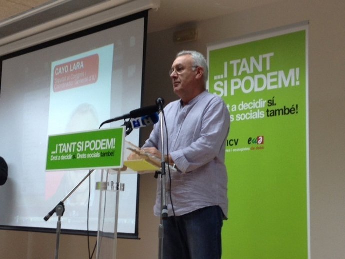 El coordinador general de IU, Cayo Lara, en un mitn en Terrassa