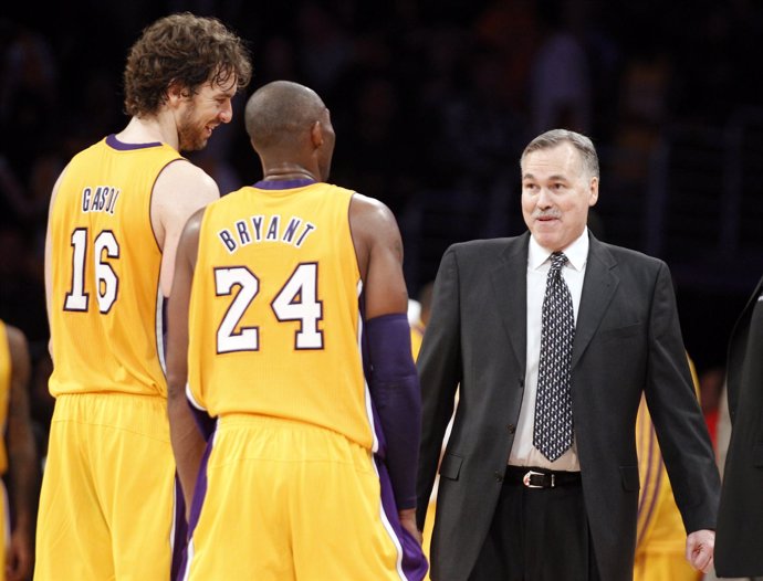 Pau Gasol, Kobe Bryant y Mike D'Antoni (Los Angeles Lakers)