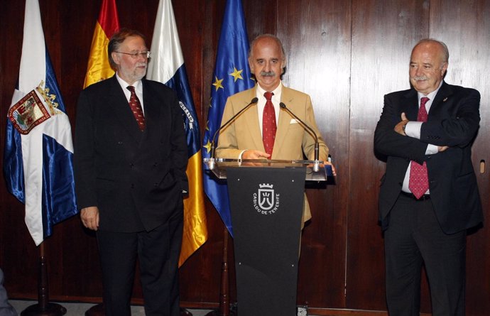 Koch, Pindado y Melchior, durante la inauguración