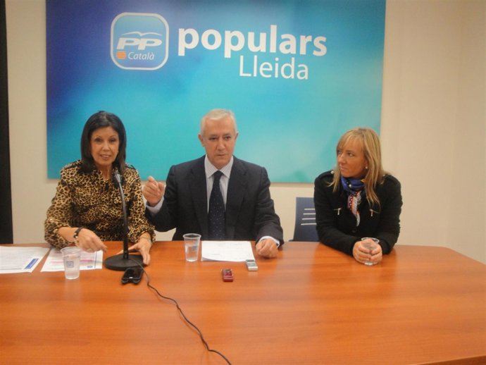 Dolors López,Javier Arenas y Marisa Xandri, PP
