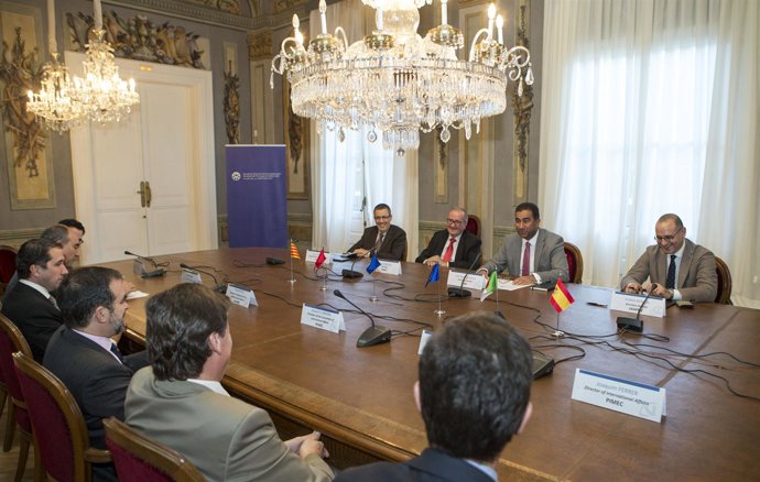 Josep GOnzález con miembros de la CGEM, CNCPME y UEAPME
