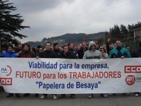El Ayuntamiento no es competente para desbloquear la situación jurídica de los trabajadores de Papelera