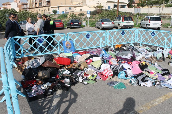 Artículos destruidos de venta ilegal