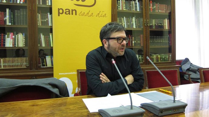 El doctor Llorach Asunción, en un instante de la presentación del estudio