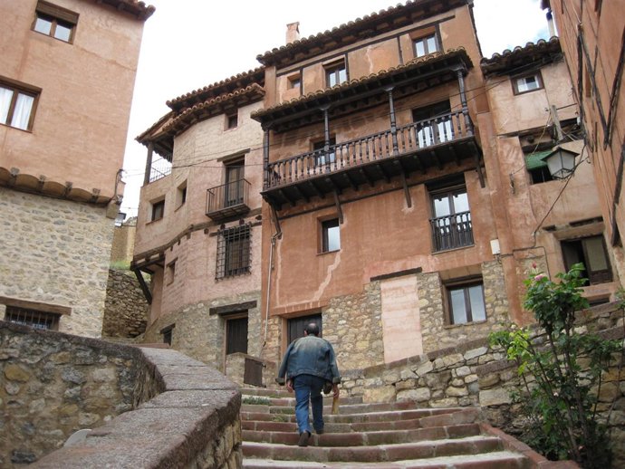 Albarracín, Uno De Los Lugares Más Visitados De Aragón