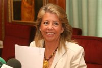 Muñoz (PP-A), vicepresidenta primera de la FAMP, asumirá la presidencia de la federación tras la dimisión de Toscano