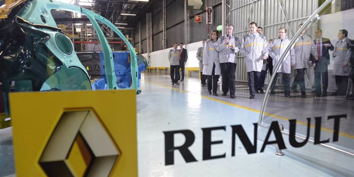 Rajoy en la plamta de Renault en Palencia               