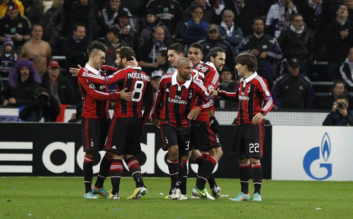 El Milan se planta en octavos de la Liga de Campeones