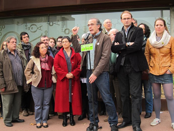 J.Herrera y R.Gomà (ICV-EUiA) en un acto en la Biblioteca Roquetes de Barcelona