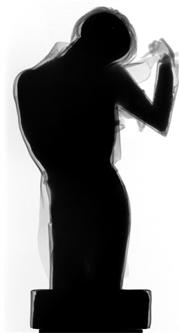 Radiografía de neutrones de 'El violinista' de Pablo Gargallo