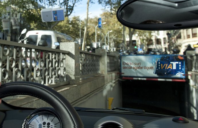 Sistema Via T de acceso y pago en aparcamientos de Saba