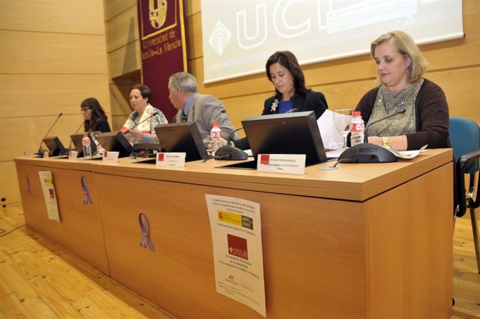 Novillo en el seminario sobre violencia de género