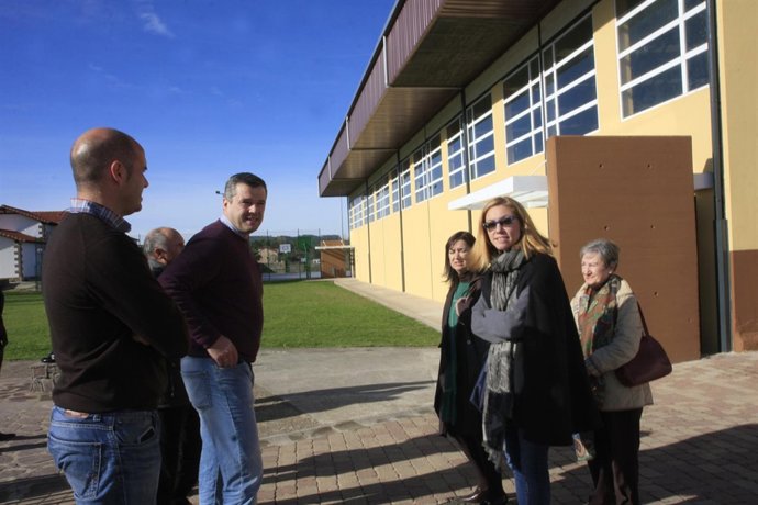 Mazas en el polideportivo de Ibio 