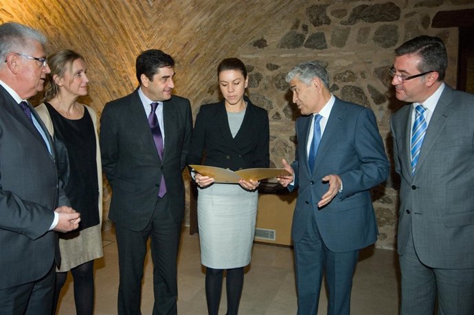 Cospedal recibe el manifiesto del CERMI