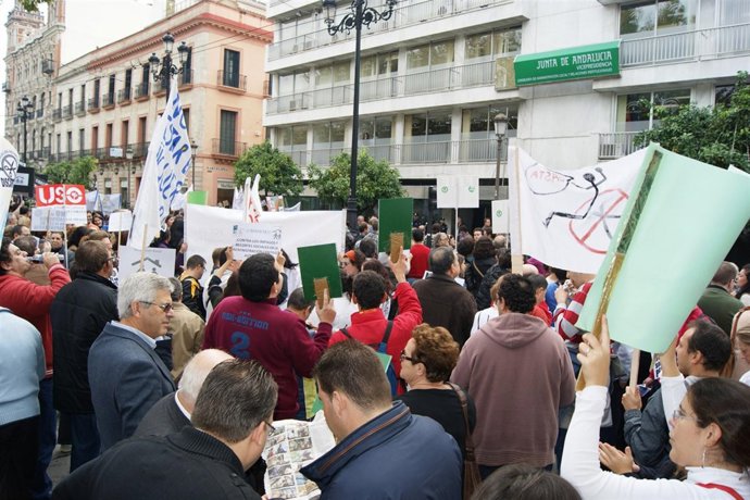 Más de 5.000 personas se movilizan en Andalucía