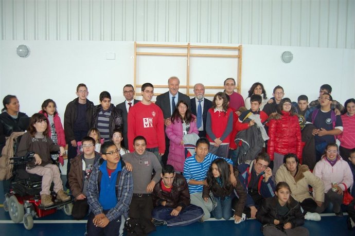 Del Bosque pista polideportivo Parla