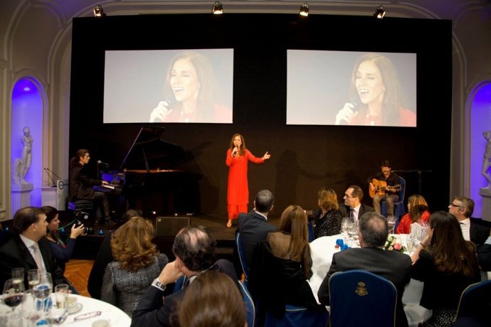 ANA BELÉN OJOS DEL MUNDO