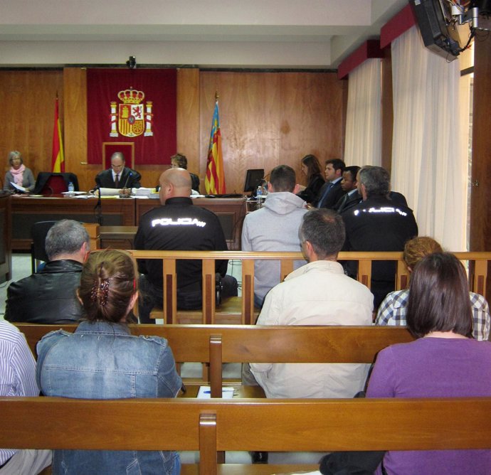 Una imagen del juicio por la muerte de dos prostitutas en Benissa