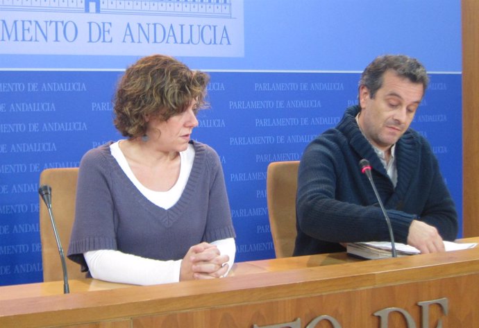 Alba Doblas y José Antonio Castro, hoy en rueda de prensa