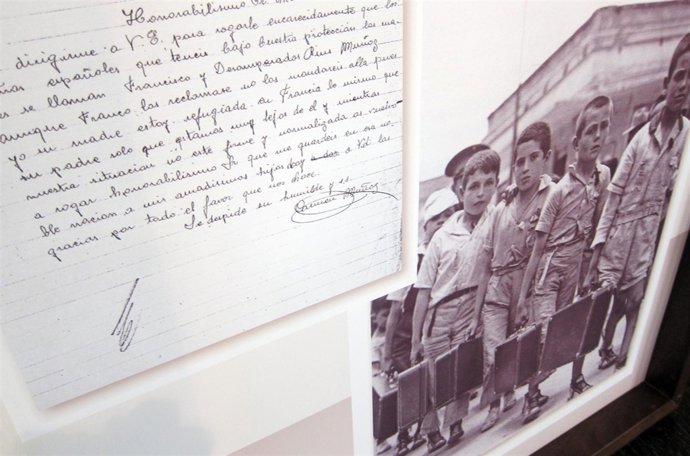 Imagen de uno de los murales de la exposición