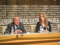 El Gobierno regional confirma que habrá dos pagas extras en Extremadura para funcionarios, como ha hecho Navarra