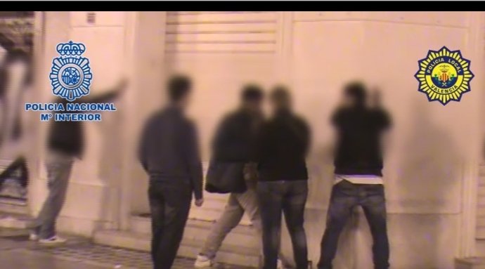 Desarticulación De Un Punto De Venta De Droga En Valencia