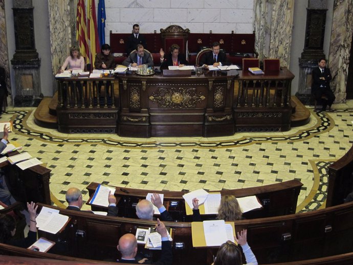 Pleno Del Ayuntamiento De Aprobación De Presupuestos Para 2013