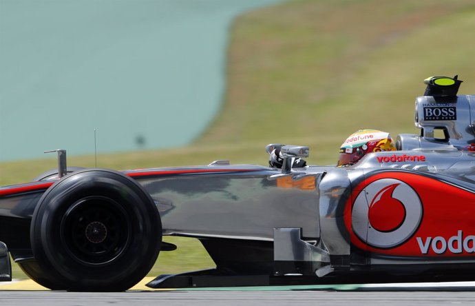 Lewis Hamilton, el más rápido en los libres de Brasil