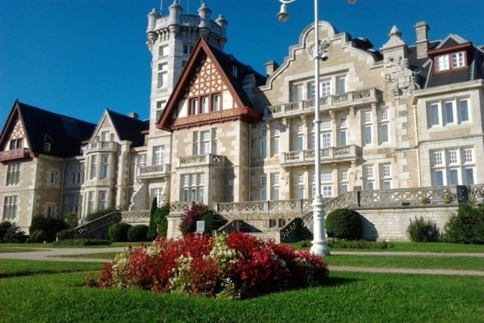 Palacio De La Magdalena