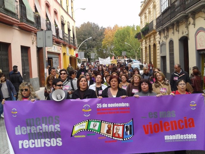 Manifestación Plataforma 8 de marzo contra violencia machista en Sevilla