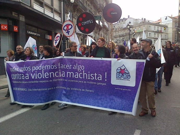Carme Adán en la manifestación contra la violencia de género en Vigo