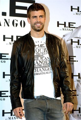 Gerard Piqué en rueda de prensa de Mango