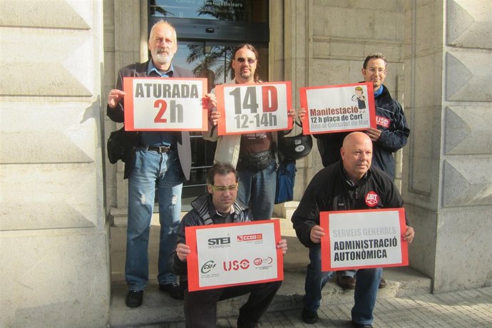 Manifestación sindicatos servicios públicos CAIB
