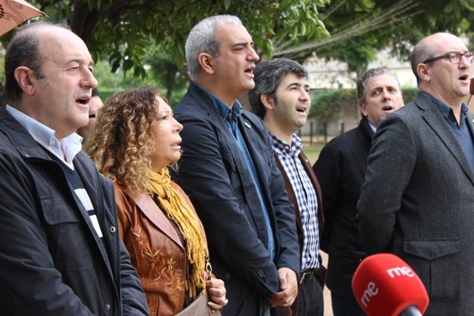 Ruiz, junto a otros miembros del PA, hoy en Sevilla