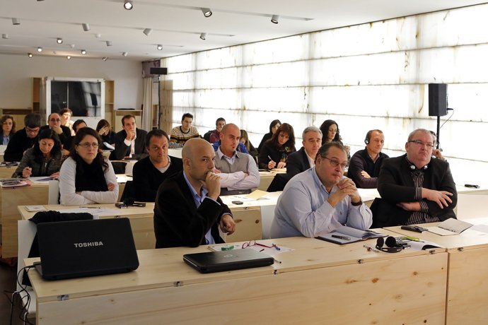 Asistentes a la jornada celebrada en Pamplona sobre fortificaciones