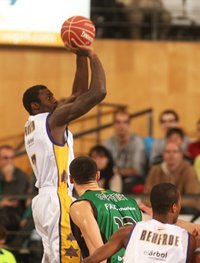 Baloncesto.- Othello Hunter: "Me encanta la Liga Endesa, fuera de la NBA sin duda es la más fuerte"